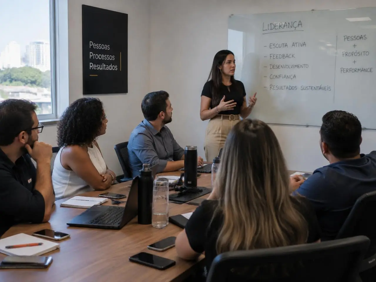 Workshop de desenvolvimento de líderes conduzido pela CapacitaON